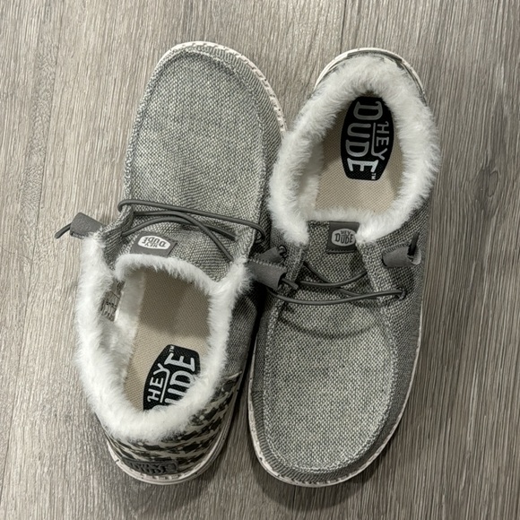 Women’s Hey Dude Slip On Shoe Gray Size 7 Wendy Warmth Faux Fur - Picture 8 of 10
